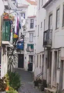 visiter Alfama Lisbonne
Lisbonne quartier historique
guide Alfama à pied